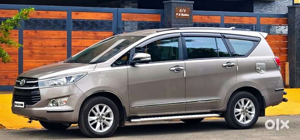 Toyota Innova Crysta G 8 Str, 2016, Diesel