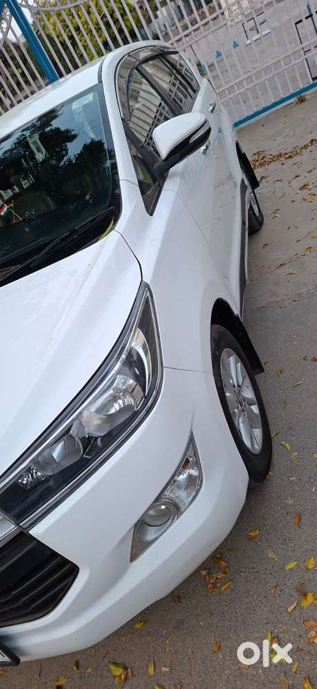 Toyota Innova Crysta 2.4 G Mt, 2017, Diesel