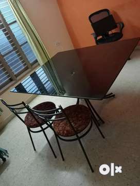 Olx par deals dining table