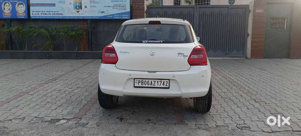 Maruti Suzuki Swift Vxi + Manual, 2021, Petrol