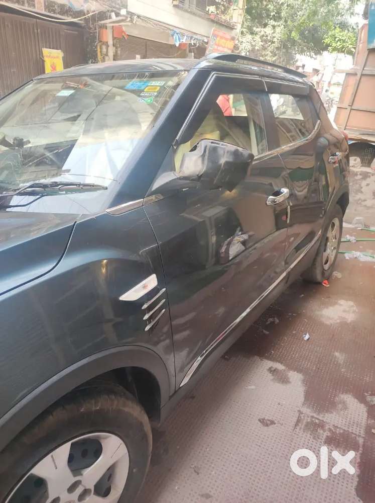 Xuv 300 Bs 6 Petrol Good Condition