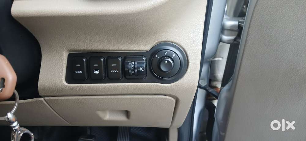 Mahindra Tuv 300 Mhawk100 T8, 2017, Diesel