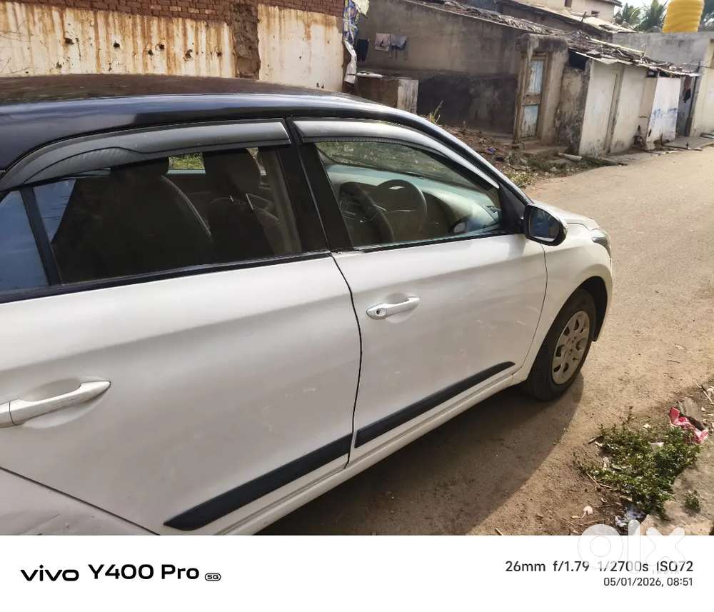 Hyundai Elite I20 2016 Petrol 60000 Km Driven
