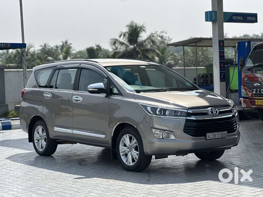 Toyota Innova Crysta 2.8z Automatic, 2016, Diesel