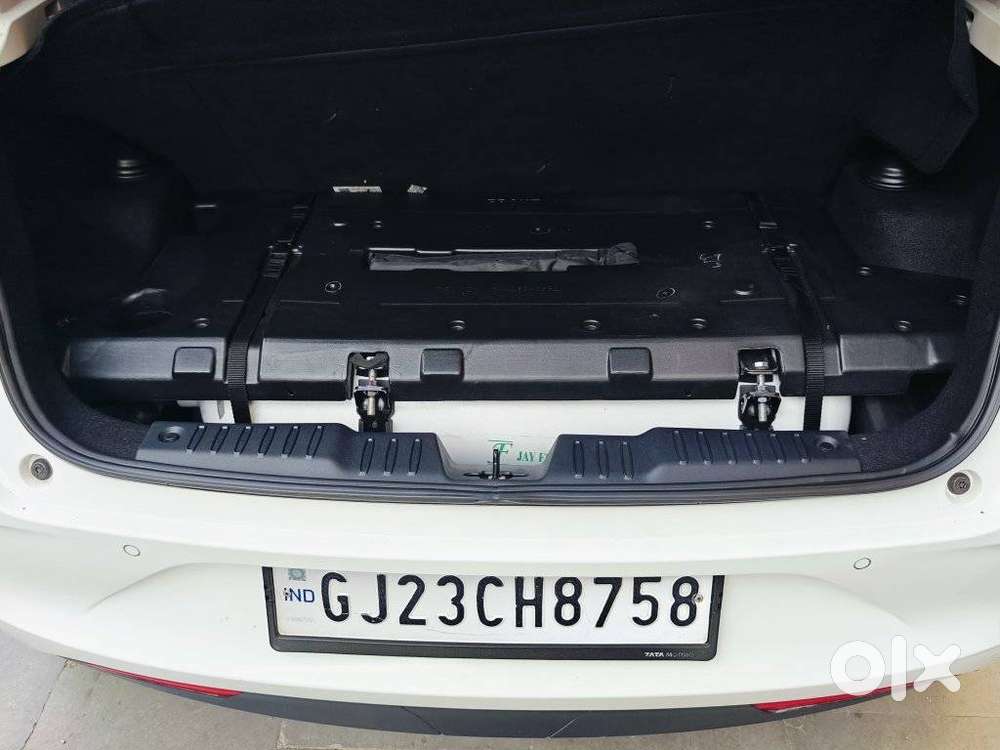 Tata Altroz Xm Plus (s) Icng, 2024, Cng & Hybrids