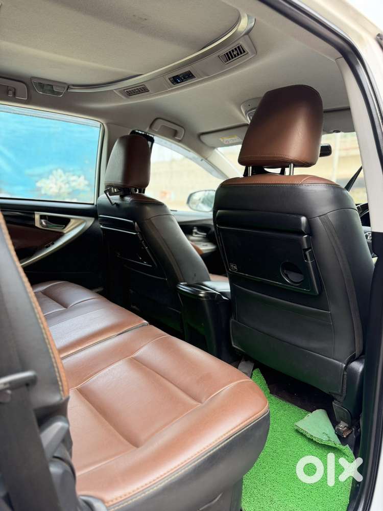 Toyota Innova Crysta 2.4 V 8 Str, 2022, Diesel