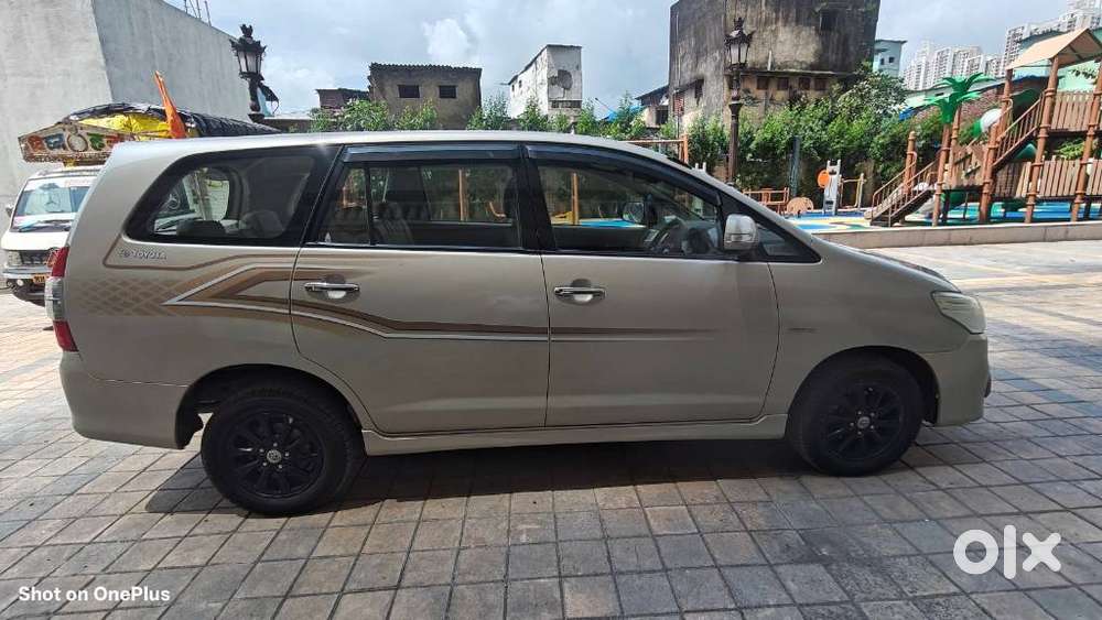 Toyota Innova 2.5 Ev (diesel) Ps 8 Seater Bs Iv, 2014, Diesel