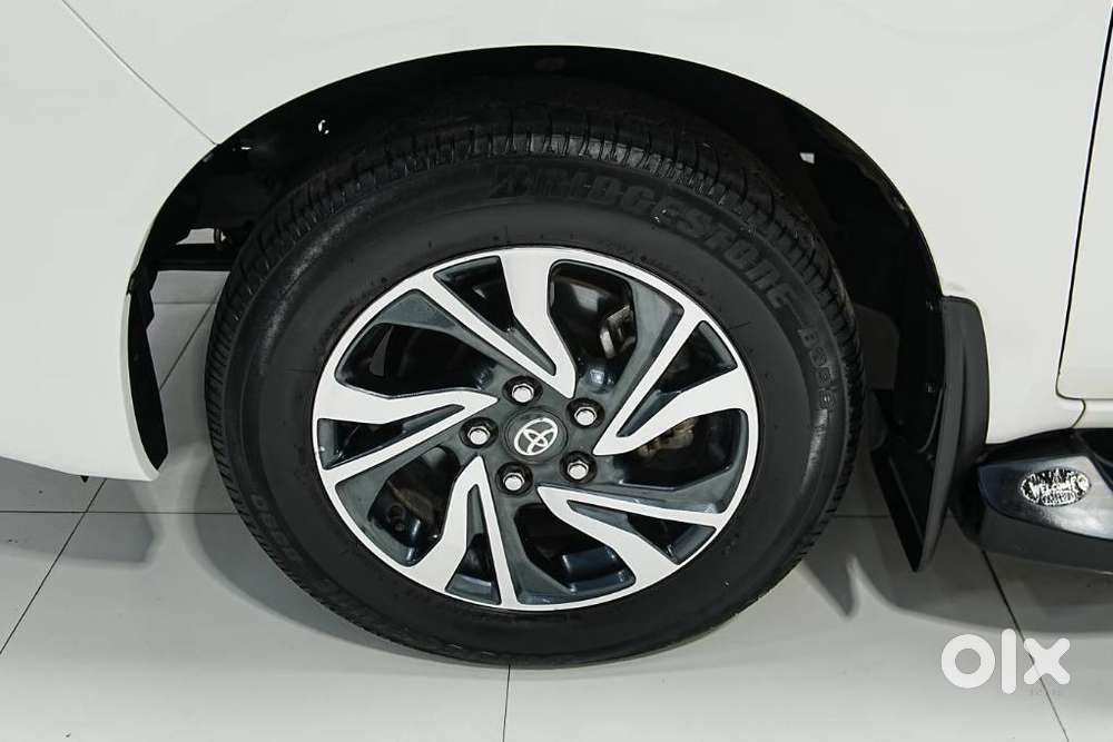 Toyota Innova Crysta 2.4 G Plus Mt 7 Str, 2024, Diesel