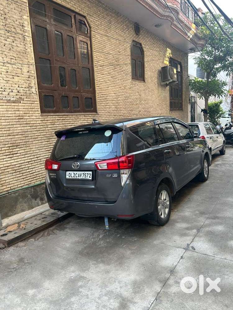 Toyota Innova Crysta 2017 Petrol Well Maintained
