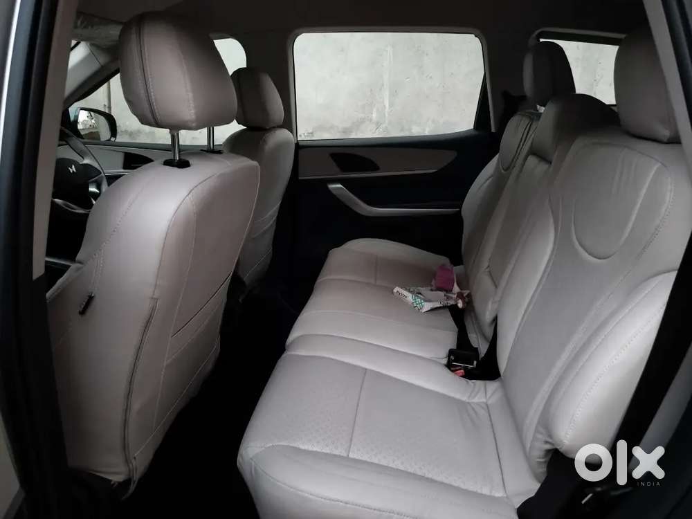 Mahindra Xuv700 Diesel 2022 Variant Mt