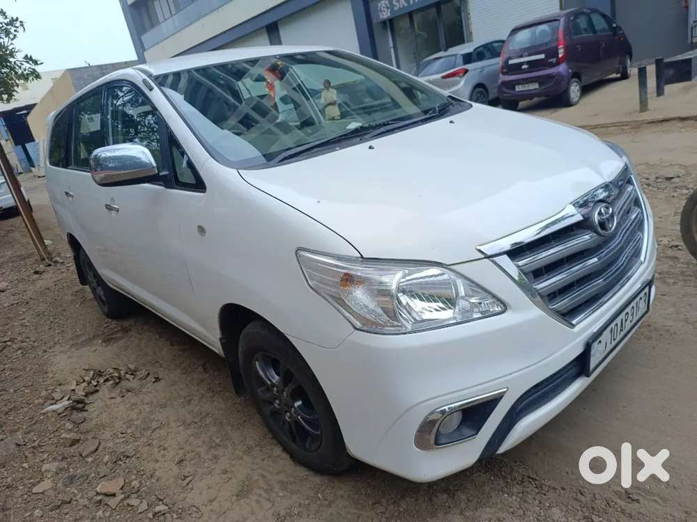 Toyota Innova 2011 Diesel Well Maintained