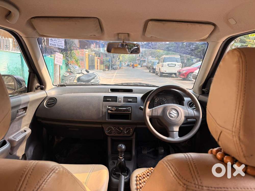 Maruti Suzuki Swift Dzire Vxi, 2011, Petrol