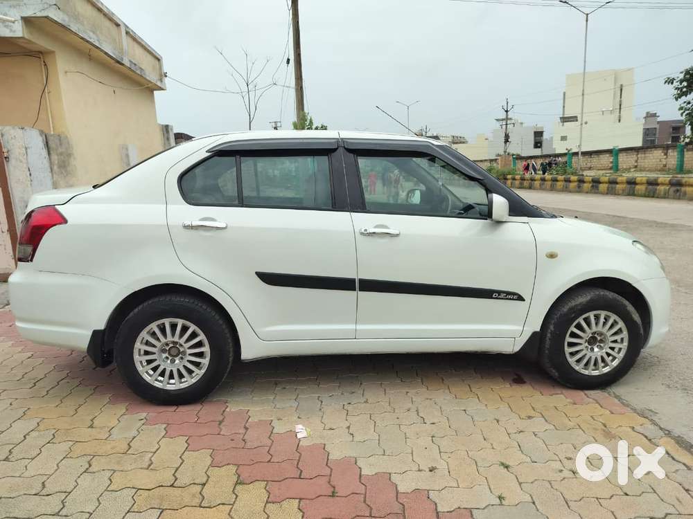 Maruti Suzuki Swift Dzire 1.2 Vxi Bsiv, 2011, Cng & Hybrids