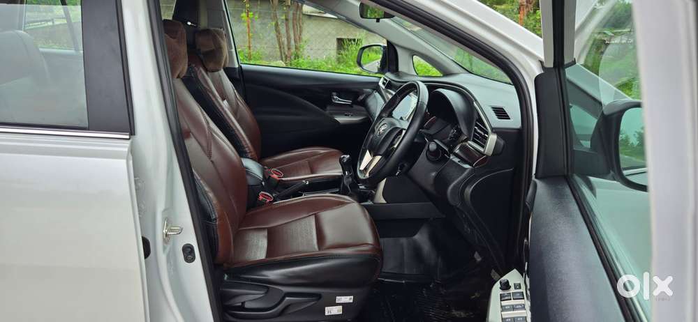 Toyota Innova Crysta 2.4 V 7 Str, 2025, Diesel