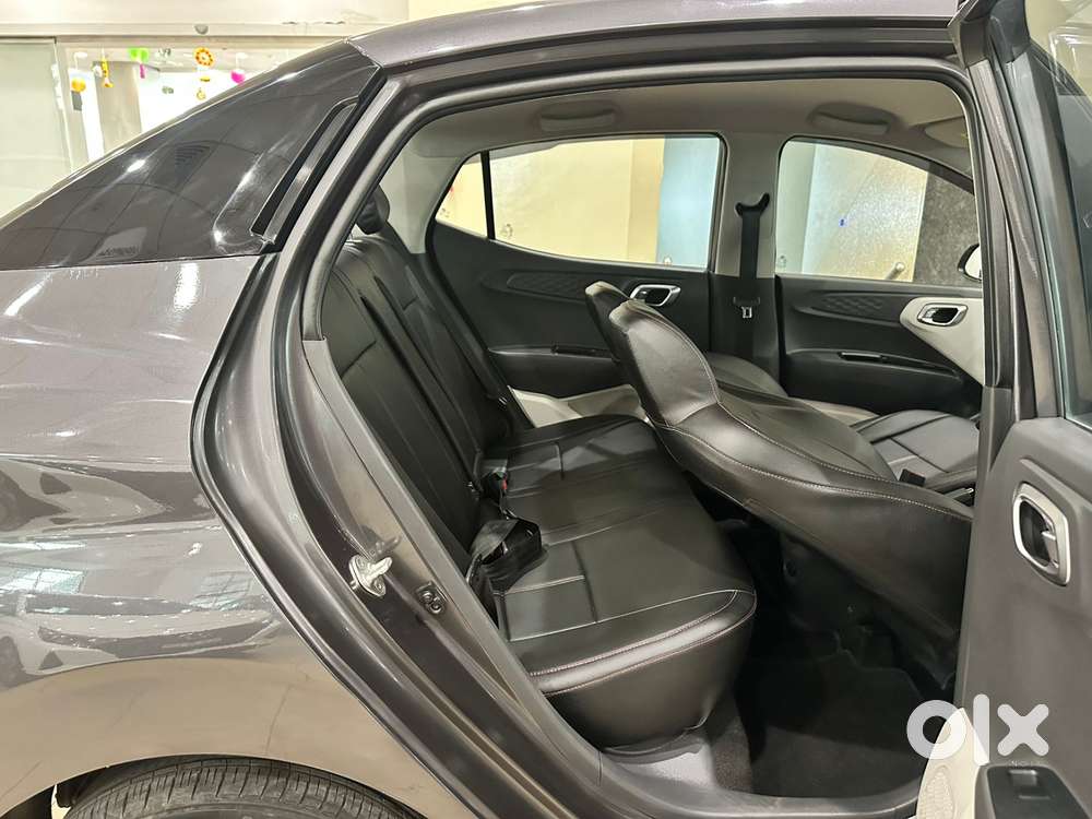 Hyundai Aura Sx Plus Automatic, 2022, Petrol