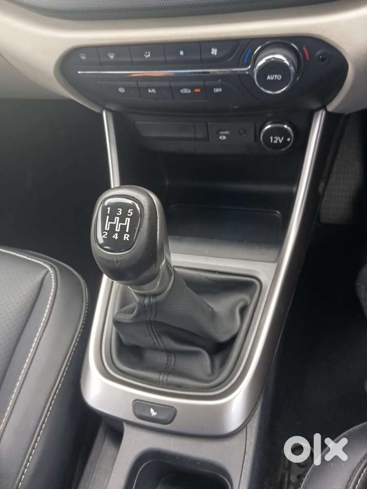 Tata Altroz 1.2 Xz Plus Petrol, 2022, Petrol
