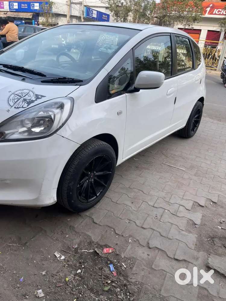 Honda Jazz  ,petrol * Mnf 2011.reg 2012