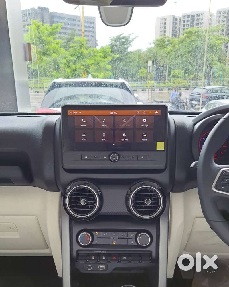 Mahindra Thar Roxx 2025 Petrol 8000 Km Driven
