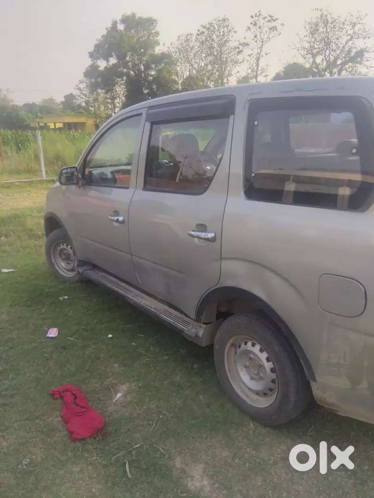 Mahindra Xylo 2017
