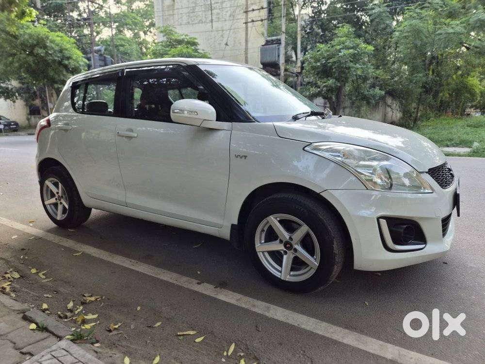 Maruti Suzuki Swift Vxi + Manual, 2014, Petrol