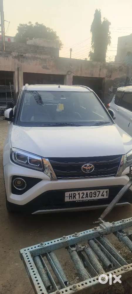 Toyota Urban Cruiser 2022 Cng & Petrol 38000 Km Driven