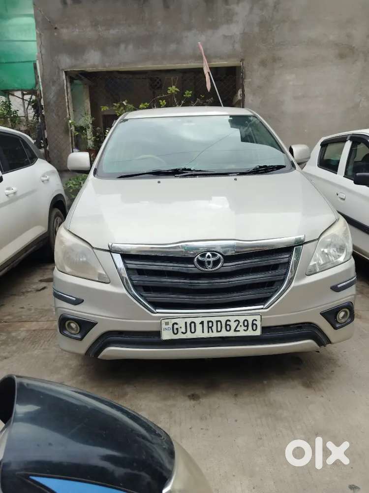 Toyota Innova 2014