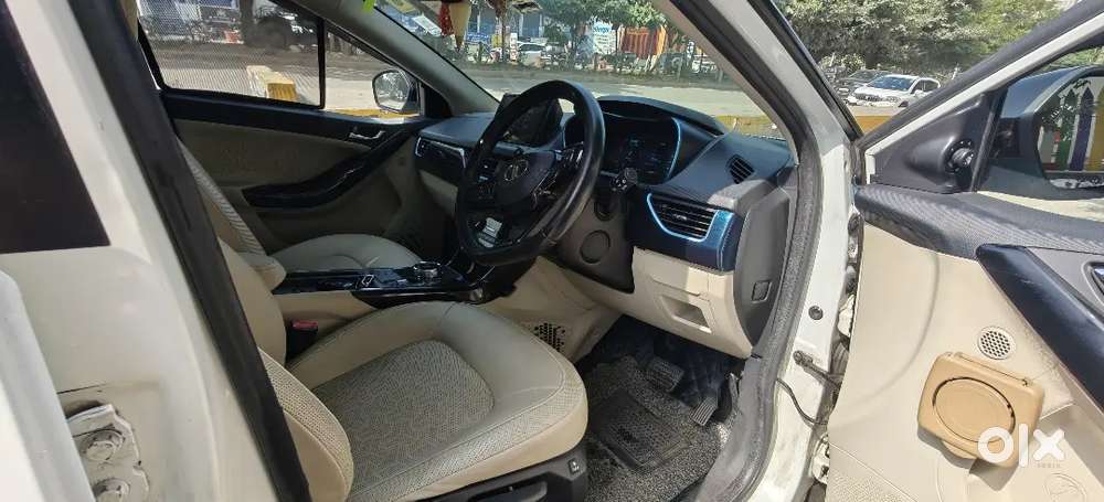 Tata Nexon Ev Max Xz+ Lux With 7.2kw Fast Charger