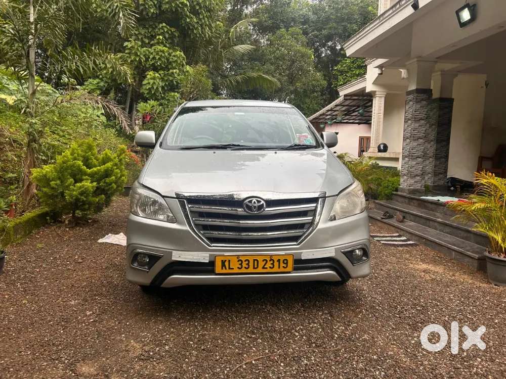 Toyota Innova 2012 Diesel Well Maintained