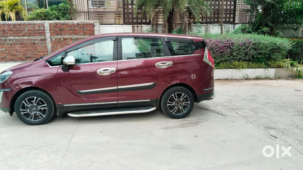 Mahindra Marazzo M8, 2018, Diesel