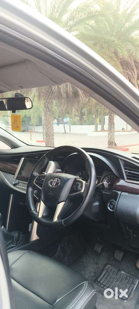 Toyota Innova Crysta 2.4 V, 2016, Diesel