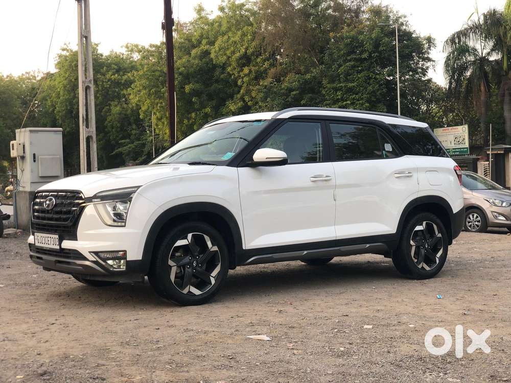 Hyundai Alcazar Platinum 7 Str 1.5 Turbo Petrol Adventure, 2023, Pet..