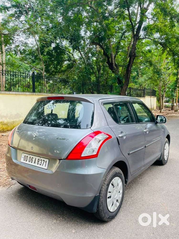 Maruti Suzuki Swift Vxi Optional, 2015, Petrol