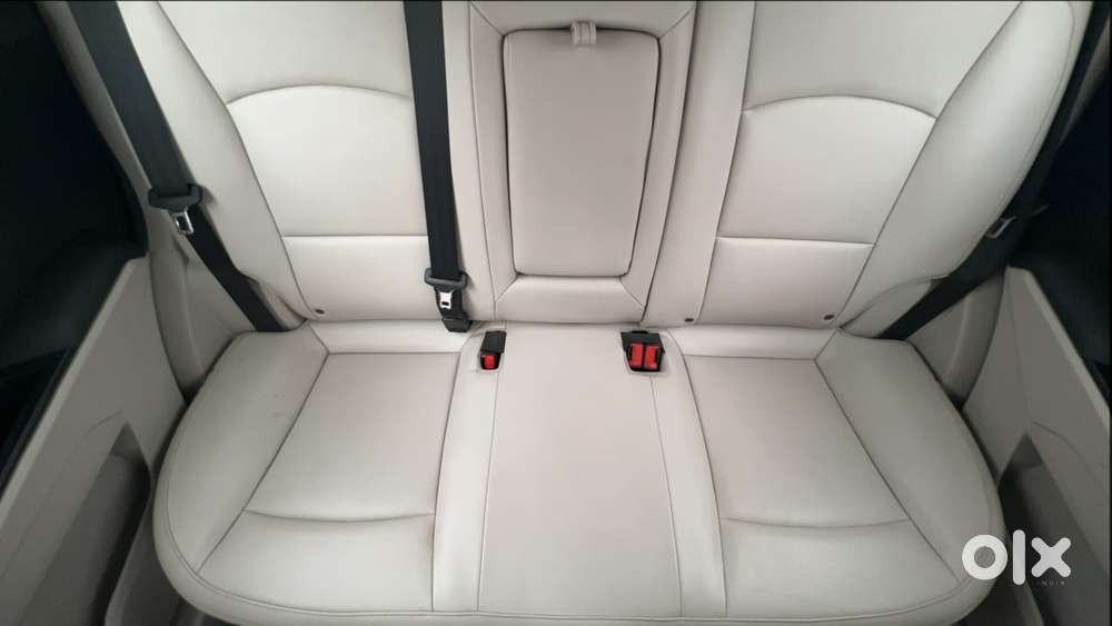 Mahindra Xuv300 W8 Option, 2019, Petrol
