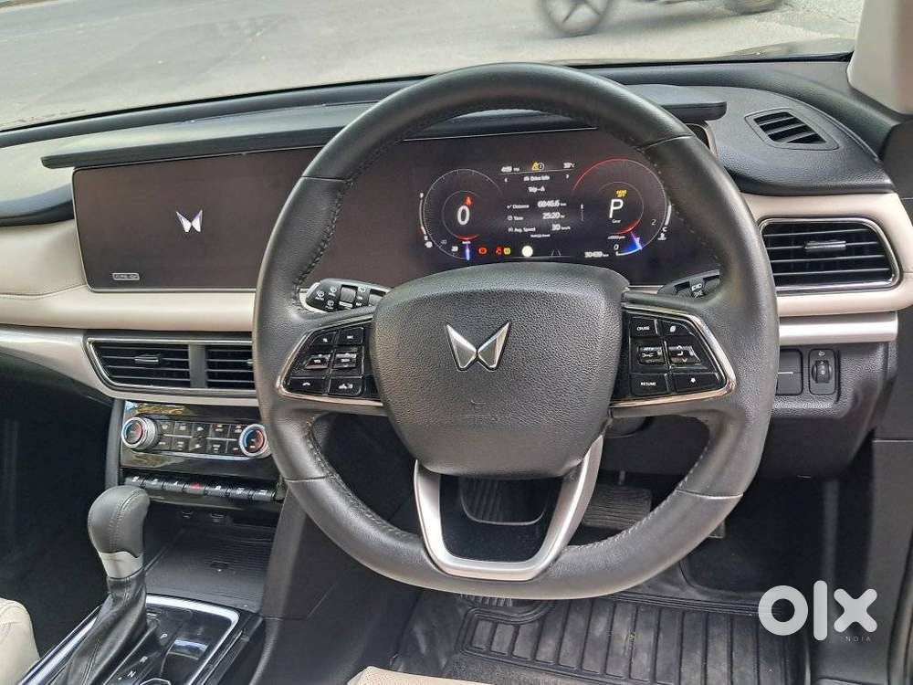 Mahindra Xuv700 2.2 Ax 7 Diesel At Luxury Pack Str, 2024, Diesel