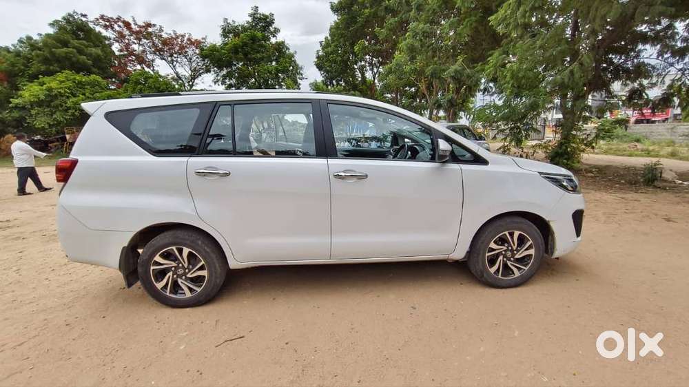 Toyota Innova Crysta