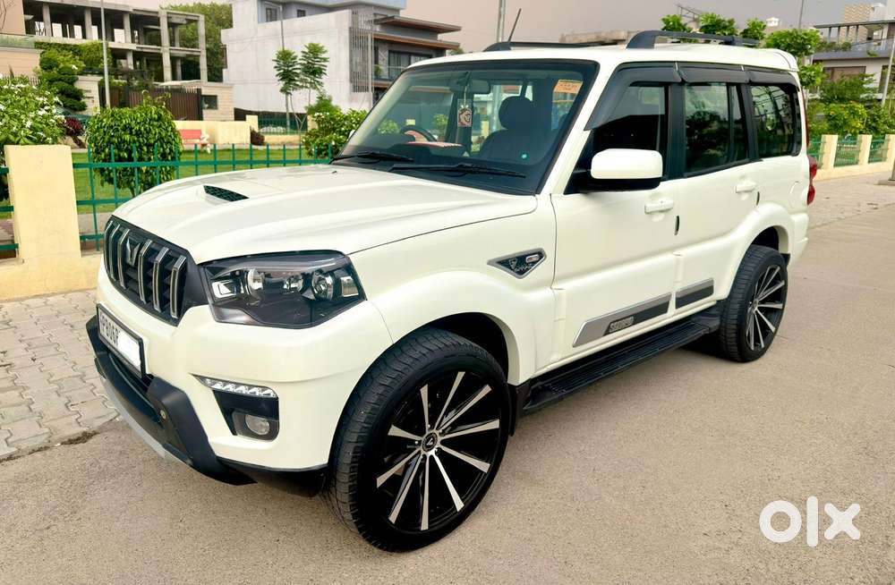 Mahindra Scorpio Classic 2.2 S 11 Mt 7 Str, 2023, Diesel