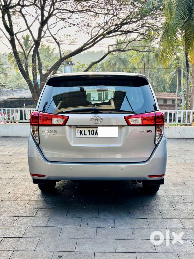 Toyota Innova Crysta 2.4 V 7 Str, 2017, Diesel