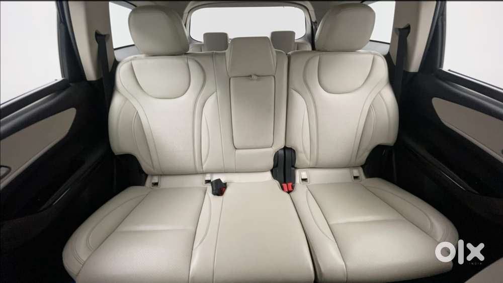 Mahindra Xuv700 2.2 Ax 7 Diesel At Luxury Pack Str, 2022, Diesel