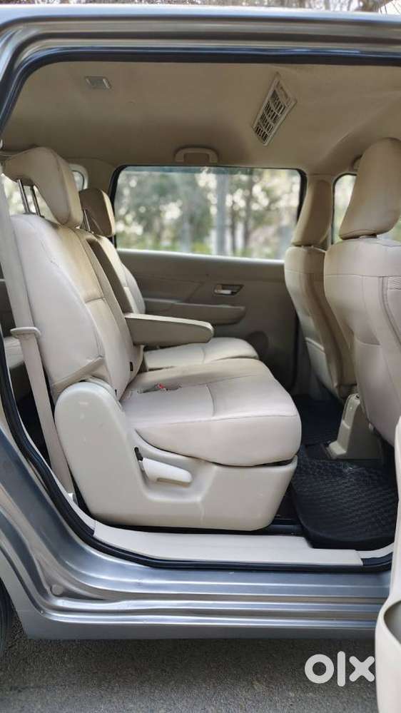 Maruti Suzuki Ertiga 2022-2023 Vxi Cng, 2022, Cng & Hybrids