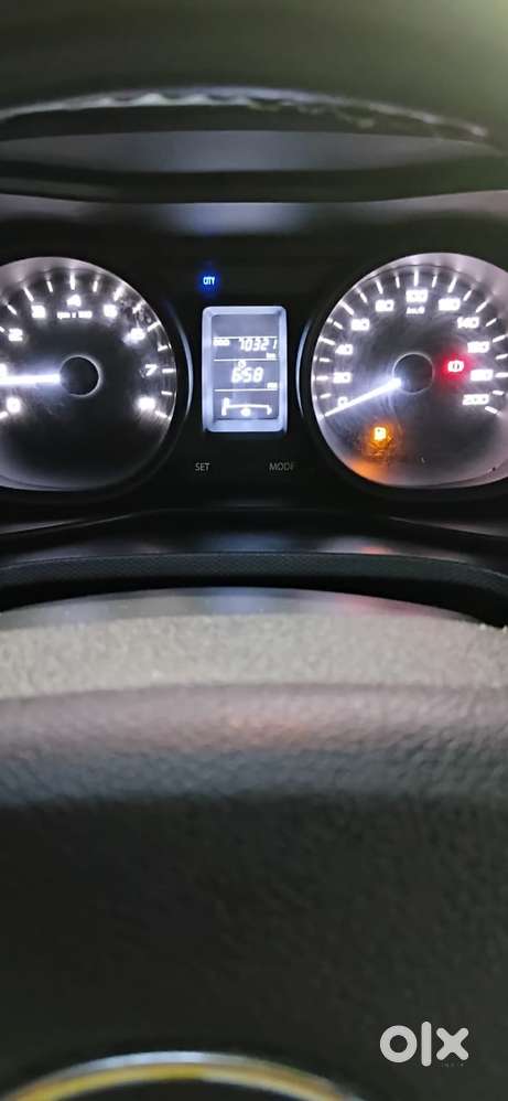 Tata Nexon 1.2 Revotron Xt, 2018, Petrol