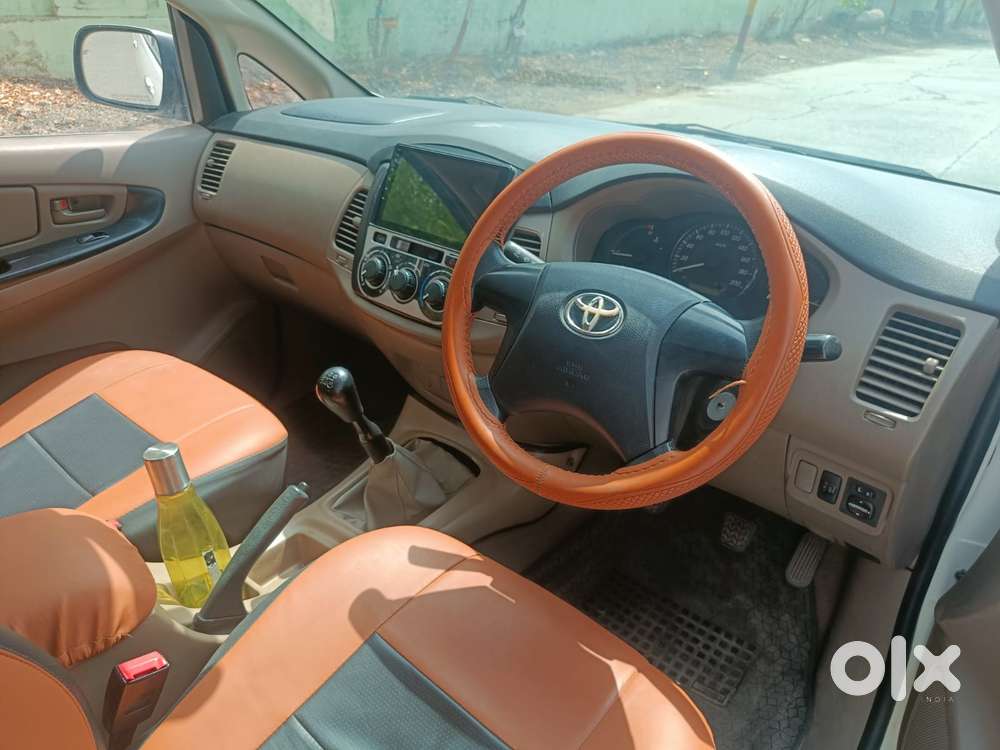 Toyota Innova 2.5 G (diesel) 8 Seater, 2016, Diesel