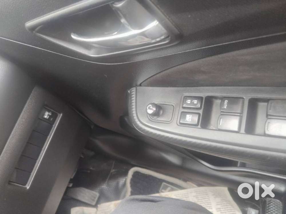 Maruti Suzuki Swift Vxi + Manual, 2021, Petrol