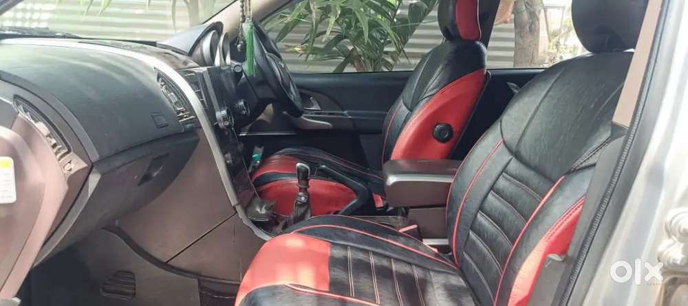 Xuv 500 W8 Good Condition Vehcle