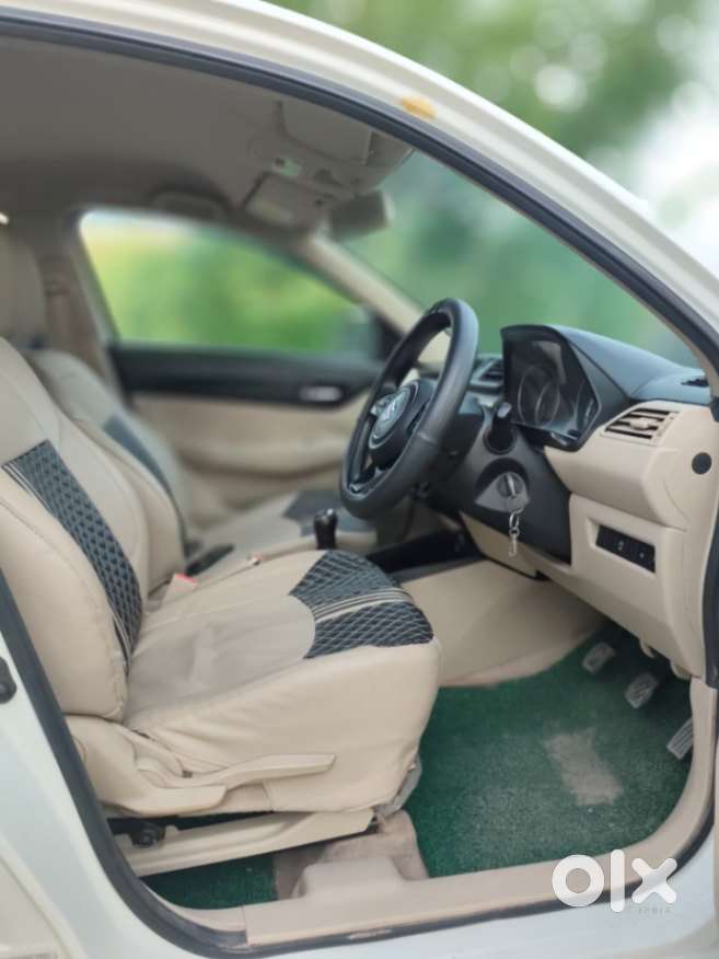 Maruti Suzuki Dzire 1.2 Vxi, 2022, Petrol