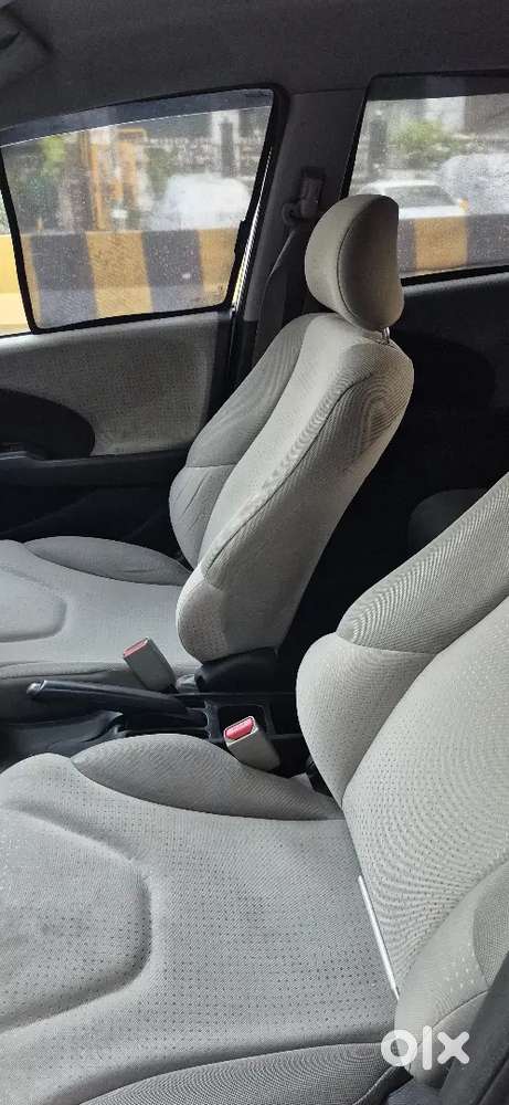 Honda Jazz Select 1.2 (2011)  2nd Owner  Well Maintained  White