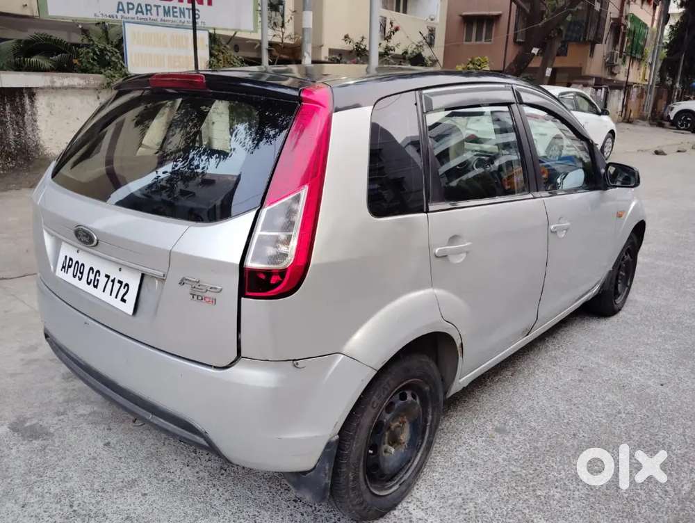 Ford Figo Diesel Zxi 2011