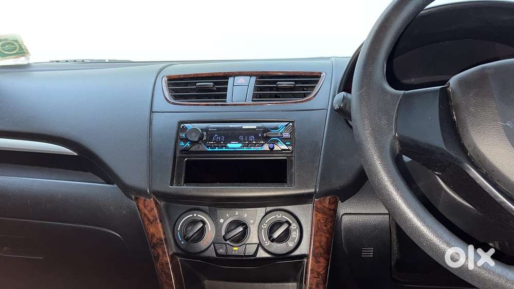 Maruti Suzuki Swift 1.2 Lxi (o), 2017, Petrol