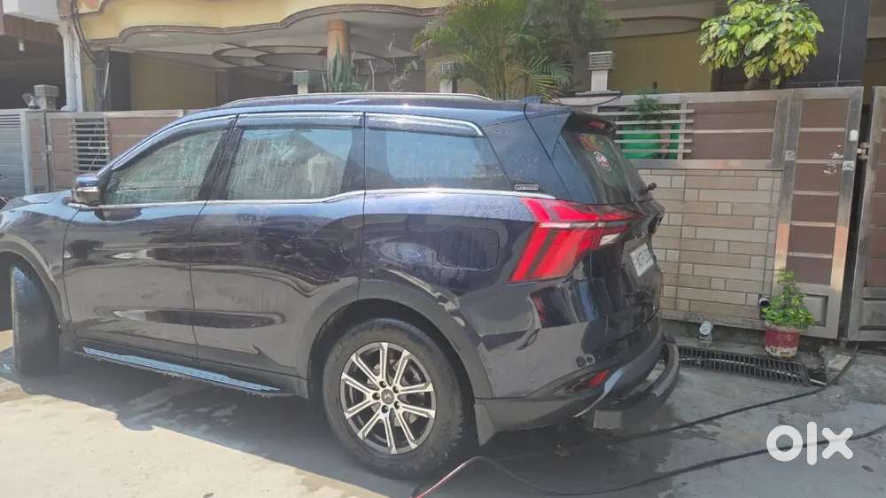 Mahindra Xuv700 Ax7 2023