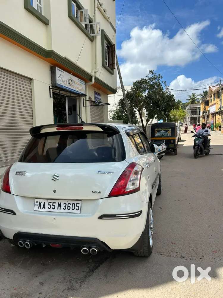 Maruti Suzuki Swift 2011 Diesel 144000 Km Driven With Well Condition
