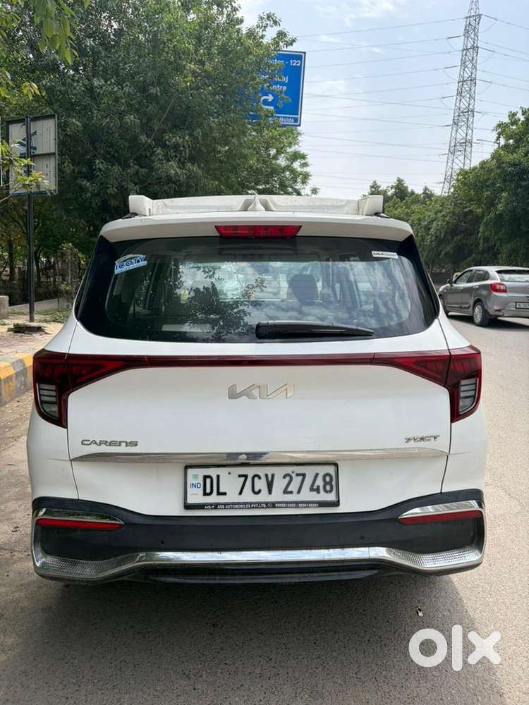 Excellent Condition Under Warranty 2023 Petrol Kia Carens